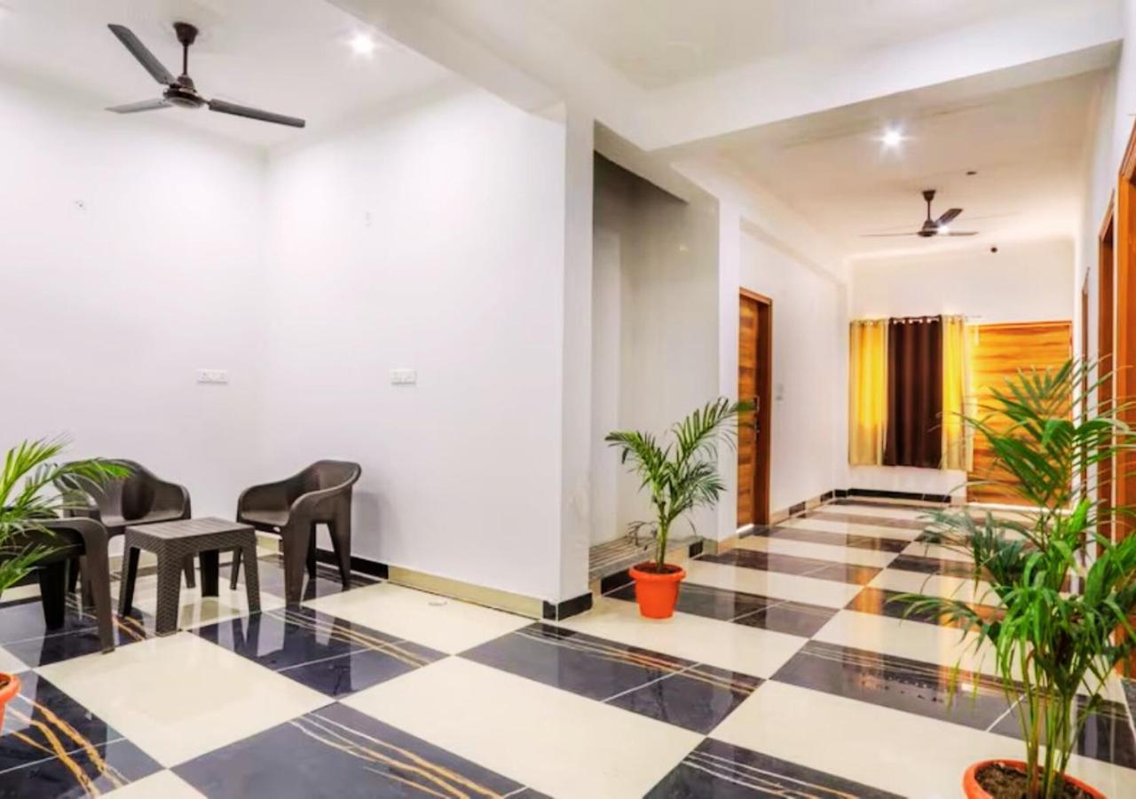 The Castle Blue Hotel Greater Noida Ngoại thất bức ảnh